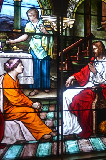 Stained Glass image of Mary, Martha, and Jesus